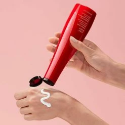 Shu Uemura Art Of Hair Color Lustre Shampoo 300ml 8 Shu Uemura Art Of Hair Color Lustre Shampoo 300ml -Shu Uemura Art Of Hair-butikk e367bdc8 b6dd 499d bb1d f28cf018d4f3 17